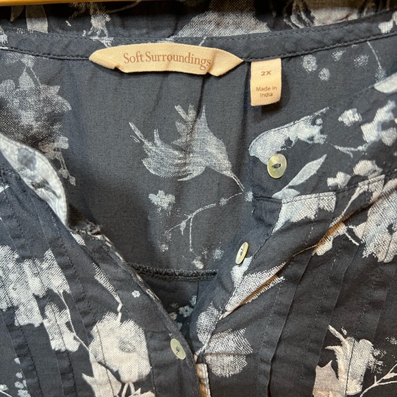 Soft Surroundings 2X Blue Floral Pintuck Cotton Blouse Roll Tab Sleeves - Picture 6 of 7
